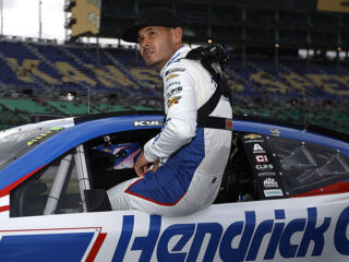 Larson qualifies fourth to lead Hendrick Motorsports at Kansas